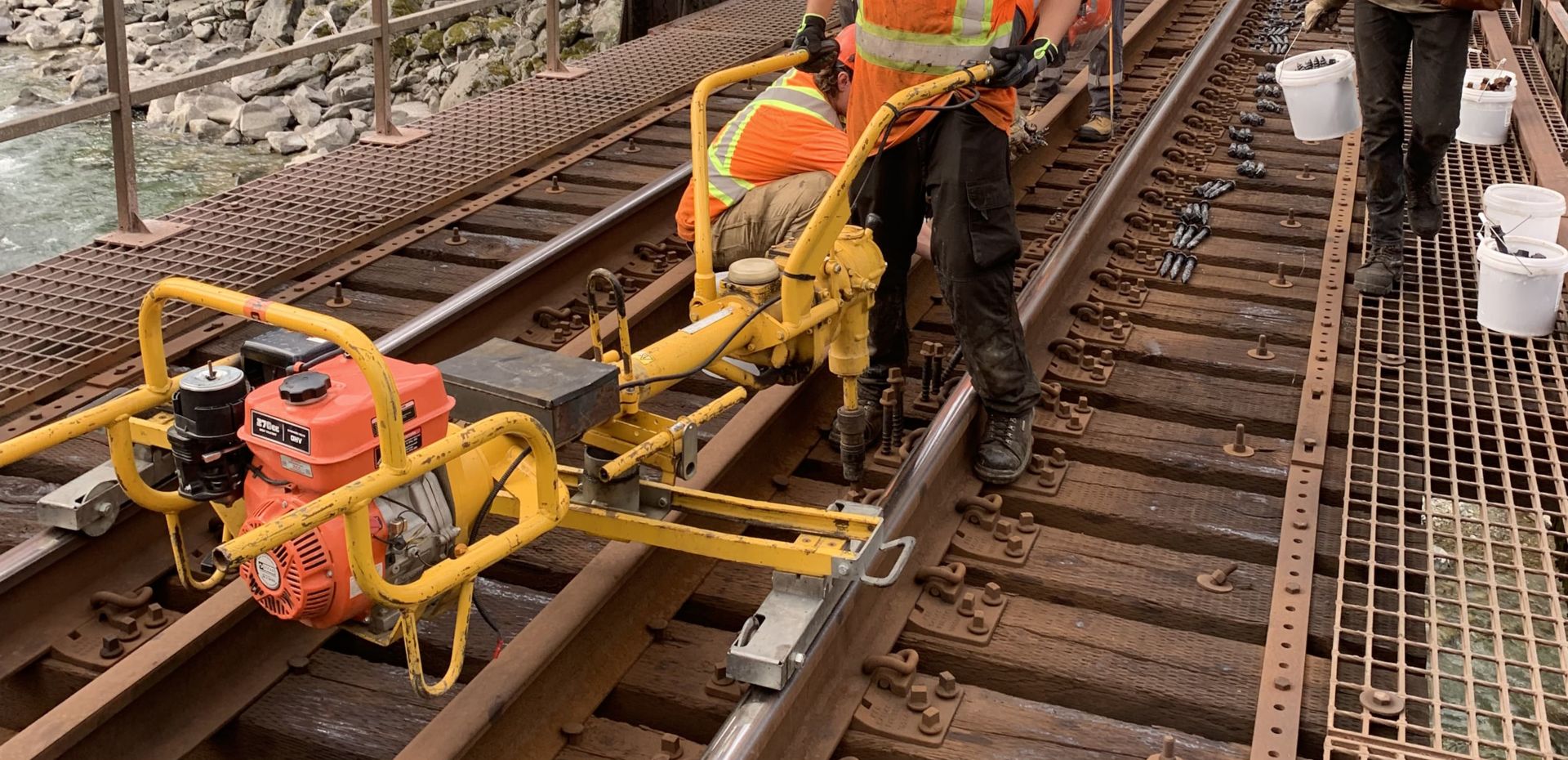 SLS-track-maintenance-on-bridge-rhomberg-sersa-north-america