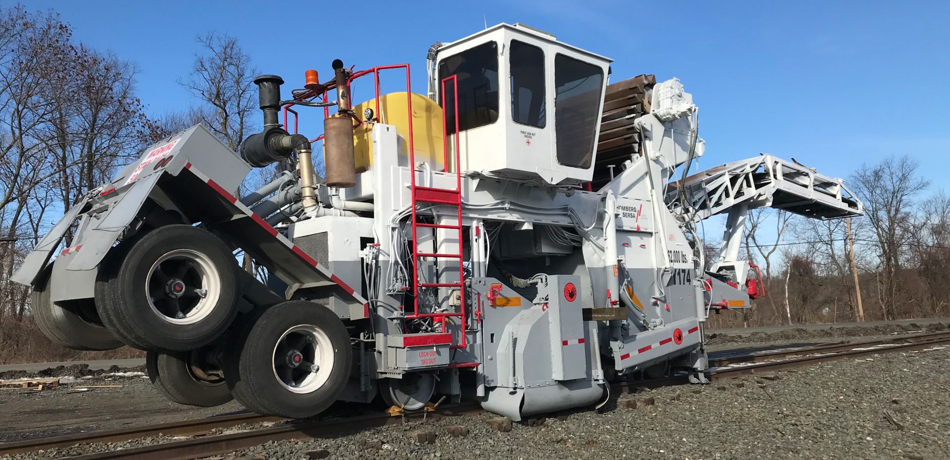 Ballast-Maintenance-Service-Yard-and-Track-Cleaning1