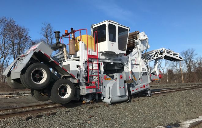 Ballast-Maintenance-Service-Yard-and-Track-Cleaning1